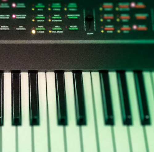 Klaviatur und Schaltfeld eines Keyboards
